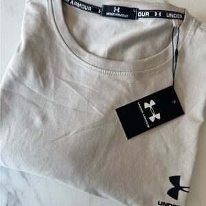 Under Armour Cream Color Crew Neck Tee 2/$120, 3/$150